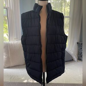 Women’s Navy GAP Puffer Vest | Size S